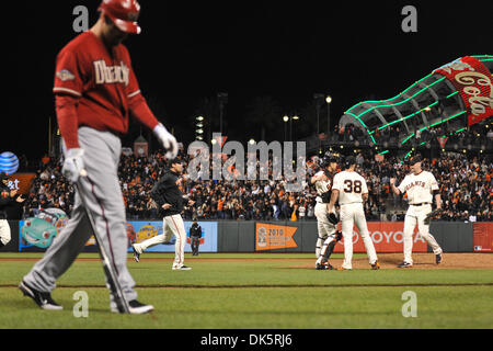 11 mai 2011 - San Francisco, Californie, États-Unis - les joueurs géants féliciter eux-mêmes au cours du mercredi soir match à AT&T Park. Les Géants défait les Diamondbacks 4-3. (Crédit Image : © Scott Beley/global/ZUMAPRESS.com) Southcreek Banque D'Images