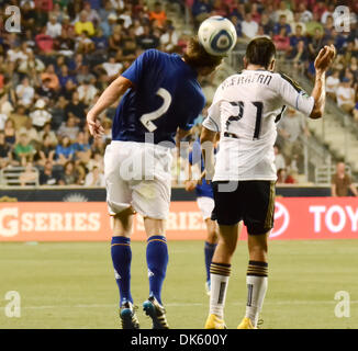 20 juillet 2011 - Chester, PA, USA - Philadelphia Union's MICHAEL FARLAN, et joueur d'Everton, SEAMUS COLEMAN, lutte pour le ballon dans le match amical entre l'Union et d'Everton qui a eu lieu à l'Union européenne en matière d'accueil, PPL Park à Chester en Pennsylvanie (crédit Image : © Ricky Fitchett/ZUMAPRESS.com) Banque D'Images