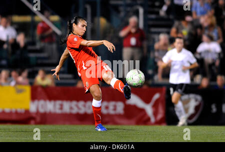 20 juillet 2011 : majicJack et de l'ouest de New York à Flash Sahlen's Stadium à Rochester, NY dans un Women's Professional Soccer (WPS) se rencontreront. Marta (# 10) en action tout en jouant de l'majicJack.(Image Crédit : © Alan Schwartz/Cal/ZUMAPRESS.com) Media Sport Banque D'Images