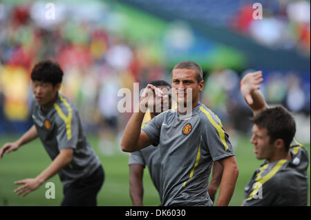 20 juillet 2011 - Seattle, Washington, États-Unis d'Amérique - le défenseur de Manchester United, Nemanja Vidic (15) s'étend au cours de l'avant-match Manchester United vs Seattle Sounders FC dans un match amical de pré-saison aux États-Unis au cours des tour. (Crédit Image : © Chris Coulter/ZUMApress.com) Southcreek/mondial Banque D'Images