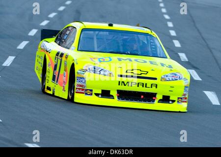 21 mai 2011 - Concord, Caroline du Nord, États-Unis d'Amérique - Sprint Cup Series driver Paul Menard (27) au cours de la All Star course sur le Charlotte Motor Speedway à Concord, Caroline du Nord (Image Crédit : © Anthony Barham/global/ZUMAPRESS.com) Southcreek Banque D'Images
