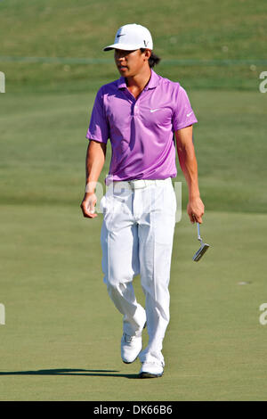 26 mai 2011 - Las Colinas, Texas, US - Anthony Kim sondages le 18ème green au cours de la première ronde de la HP 2011 Championnat Byron Nelson. (Crédit Image : © Andrew Dieb/global/ZUMAPRESS.com) Southcreek Banque D'Images