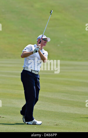 Le 27 mai 2011 - Las Colinas, Texas, US - Steve Flesch hits son deuxième sur # 18 lors du deuxième tour des HP Byron Nelson Championship 2011. (Crédit Image : © Andrew Dieb/global/ZUMAPRESS.com) Southcreek Banque D'Images