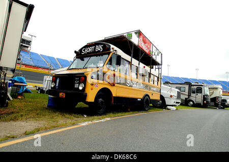 Le 27 mai 2011 - Concord, Caroline du Nord, États-Unis d'Amérique - un camping dans l'infield ventilateur au Coca-Cola 600 à Charlotte Motor Speedway à Concord, Caroline du Nord (Image Crédit : © Anthony Barham/global/ZUMAPRESS.com) Southcreek Banque D'Images