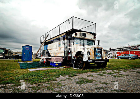 Le 27 mai 2011 - Concord, Caroline du Nord, États-Unis d'Amérique - un camping dans l'infield ventilateur au Coca-Cola 600 à Charlotte Motor Speedway à Concord, Caroline du Nord (Image Crédit : © Anthony Barham/global/ZUMAPRESS.com) Southcreek Banque D'Images