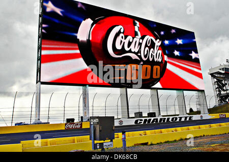 Le 27 mai 2011 - Concord, Caroline du Nord, États-Unis d'Amérique - La plus grande télé HD au Coca-Cola 600 à Charlotte Motor Speedway à Concord, Caroline du Nord (Image Crédit : © Anthony Barham/global/ZUMAPRESS.com) Southcreek Banque D'Images