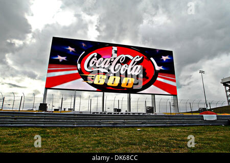 Le 27 mai 2011 - Concord, Caroline du Nord, États-Unis d'Amérique - La plus grande télé HD au Coca-Cola 600 à Charlotte Motor Speedway à Concord, Caroline du Nord (Image Crédit : © Anthony Barham/global/ZUMAPRESS.com) Southcreek Banque D'Images
