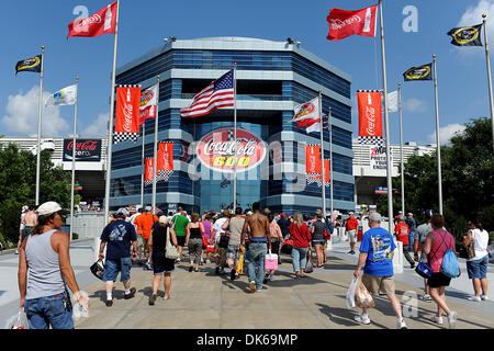 29 mai 2011 - Concord, Caroline du Nord, États-Unis - Fans arrivent au Coca-Cola 600 Charlotte Motor Speedway à Concord en Caroline du Nord. (Crédit Image : © Marty Bingham/global/ZUMAPRESS.com) Southcreek Banque D'Images