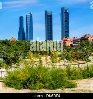 Quatre gratte-ciel modernes (Cuatro Torres) Madrid, Espagne Banque D'Images