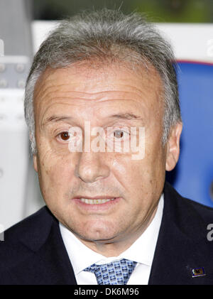 7 juin 2011 - Kanagawa, Japon - ALBERTO ZACCHERONI, entraîneur-chef de l'équipe nationale du Japon a l'air sur le soccer de la Coupe Kirin en 2011 entre le Japon et l'équipe nationale Équipe nationale de la République Tchèque au stade international de Yokohama à Kanagawa, Japon. Le Japon a appelé République tchèque par 0-0. (Crédit Image : © Shugo Takemi/Jana Press/ZUMAPRESS.com) Banque D'Images