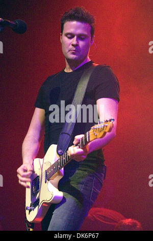 Jon Fratelli vrai nom John Lawler de Henri Salvador effectuant à O2 ABC Glasgow Ecosse - 26.09.12 Banque D'Images