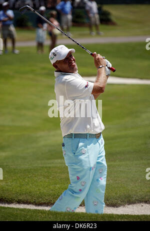 10 juin 2011 - Memphis, TN, États-Unis - 10 juin 2011 - John Daly a d'un bunker sur 18 dans le st Jude Classic FedEx. (Crédit Image : © Alan/Spearman Le ZUMAPRESS.com)/appel commercial Banque D'Images