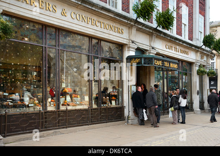 Salon de thé Betty's Place St Helens, York, Yorkshire, Angleterre, Royaume-Uni, UK, Europe Banque D'Images