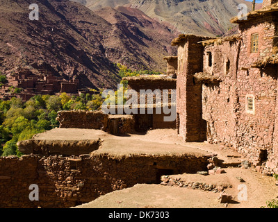 Architecture berbère sur le village de Megdaz souvent appelé le plus beau village de l'Atlas marocain Banque D'Images