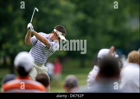 18 juin 2011 - Bethesda, Maryland, États-Unis - LOUIS OOSTHUIZEN hits son coup de départ sur le 2e trou au Congressional Country Club au cours de la troisième tour de l'US Open à Bethesda, MD. (Crédit Image : ©/ZUMAPRESS.com) Marovich Pete Banque D'Images