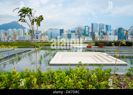 Parc et jardin public sur le toit du nouveau terminal de croisière de Kai Tak à Hong Kong Banque D'Images