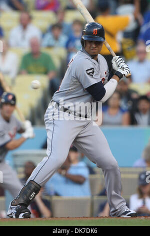 Le 21 juin 2011 - Los Angeles, California, United States of America - Detroit Tigers frappeur désigné Victor Martinez (41) évite un lancer. Au cours d'un match entre l'inter-ligue, les Tigers de Detroit et Les Dodgers de Los Angeles au Dodger Stadium. (Crédit Image : © Tony Leon/ZUMAPRESS.com) Southcreek/mondial Banque D'Images