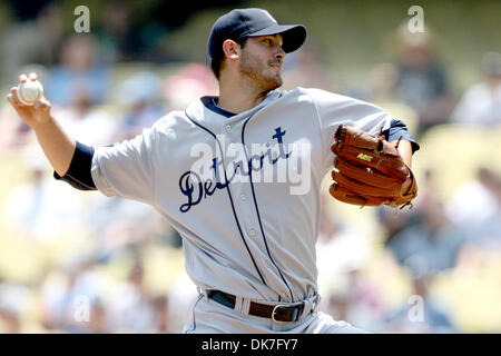 22 juin 2011 - Los Angeles, Californie, États-Unis d'Amérique - le lanceur partant des Detroit Tigers Rick Porcello (48) offre un terrain, lors d'un match entre l'inter-ligue, les Tigers de Detroit et Les Dodgers de Los Angeles au Dodger Stadium. Les Tigres défait les Dodgers 7-5. (Crédit Image : © Tony Leon/ZUMAPRESS.com) Southcreek/mondial Banque D'Images