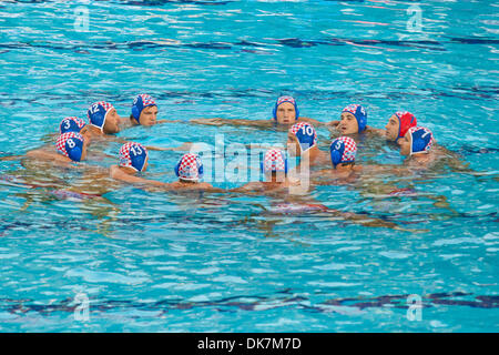 25 juin, 2011 - Florence, Italie - Croatie L'équipe recueille avant la deuxième demi-finale la Croatie contre l'Italie à la Ligue mondiale de water-polo Super finale le jour 5. L'Italie a battu la Croatie 13-11 après 5 séries de tirs (crédit Image : © Marcello Farina/ZUMAPRESS.com) Southcreek/mondial Banque D'Images