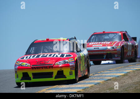 26 juin 2011 - Sonoma, Californie, États-Unis - pilote Hendrick Motorsports Jeff Gordon (24) dans la Chevrolet de DuPont au cours de la Toyota Save Mart 350 à Infineon à Sonoma, CA. (Crédit Image : © Matt Cohen/ZUMAPRESS.com) Southcreek/mondial Banque D'Images