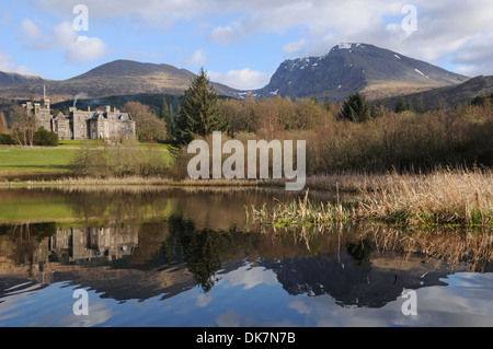 Inverlochy Castle Hotel & Ben Nevis, Fort William, Scotland Banque D'Images