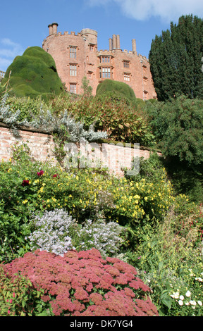 Jardins en terrasse Château de Powis NT Welshpool Powys Pays de Galles UK Banque D'Images