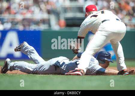 4 juillet 2011 - San Francisco, Californie, États-Unis - au cours de la MLB match entre les Giants de San Francisco et San Diego Padres à AT&T Park à San Francisco, CA. Les Aumôniers mènent 2-0 dans la quatrième manche. (Crédit Image : © Matt Cohen/ZUMAPRESS.com) Southcreek/mondial Banque D'Images