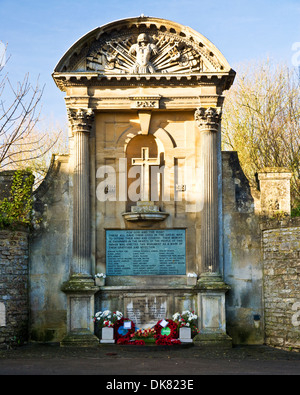 Le monument aux morts dans le village de Lacock dans le Wiltshire Banque D'Images