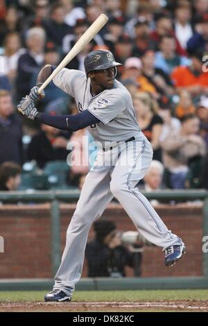 7 juillet 2011 - San Francisco, Californie, États-Unis - San Diego Padres champ centre Cameron Maybin (24) au bâton lors de la MLB match entre les Giants de San Francisco et San Diego Padres. Les Giants de San Francisco gagner le match 2-1. (Crédit Image : © Southcreek Dinno Kovic/global/ZUMAPRESS.com) Banque D'Images