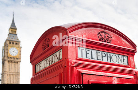 Big Ben et cabine téléphonique rouge à Londres Banque D'Images