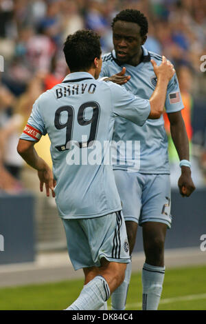 9 juillet 2011 - Kansas City, Kansas, États-Unis - Sporting KC avant Omar Bravo (99) célèbre après avoir marqué le but du jeu dans la 92e minute. Sporting KC lié au Chivas USA 1-1 LIVESTRONG Sporting Park. Kansas City, Kansas. (Crédit Image : © Tyson Hofsommer/global/ZUMAPRESS.com) Southcreek Banque D'Images