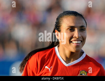 20 juillet 2011 : Le Western New York Flash défait les majicJack 3-1 à Sahlen's Stadium à Rochester, NY dans un Women's Professional Soccer (WPS) se rencontreront. Marta (# 10) juste avant de jouer la majicJack.(Image Crédit : © Alan Schwartz/Cal/ZUMAPRESS.com) Media Sport Banque D'Images