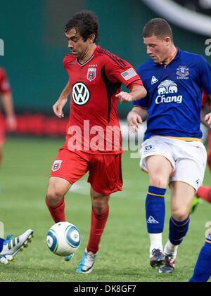 23 juillet 2011 - District de Columbia, Maryland, United States of America - DC United Defender Luís Bernardo Aguiar Burgos # 3 avec procession de la balle pendant le match amical international MLS entre Everton FC d'Angleterre et DC United...Everton FC battu DC United 3-1 samedi, 23 juillet 2011, au RFK Stadium de Washington DC. (Crédit Image : © Saquan Stimpson/global/ZUMAPRES Southcreek Banque D'Images