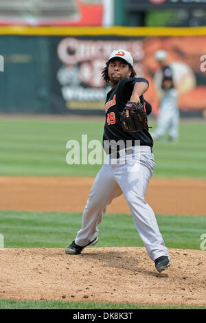 24 juillet 2011 - Camden, New Jersey, United States of America - Long Island Canards pitcher Ruddy Lugo offre un emplacement au cours d'une partie de la Ligue de l'Atlantique contre le Camden Riversharks à Camden, New Jersey Le Riversharks battre les canards 6-2. (Crédit Image : © Ken Inness/ZUMApress.com) Southcreek/mondial Banque D'Images