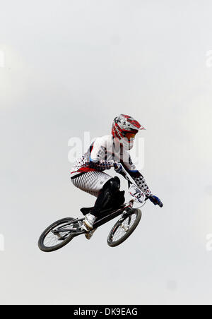 19 août 2011 - London, Greater London, Royaume-Uni - USA Joey Bradford, à la Coupe du monde de BMX Supercross dans le Parc olympique de Londres. (Crédit Image : ©/ZUMAPRESS.com) Liasi Theodore Banque D'Images