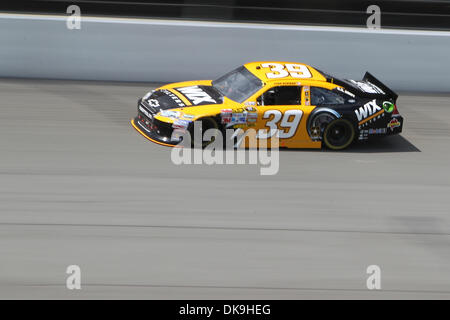 21 août 2011 - Brooklyn, Michigan, États-Unis - NASCAR Sprint Cup Series driver Ryan Newman (39) au cours de la Michigan Pure 400 au Michigan International Speedway. (Crédit Image : © Rey Del Rio/ZUMAPRESS.com) Southcreek/mondial Banque D'Images