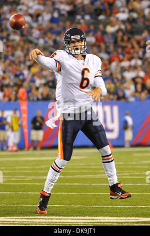 22 août 2011 - East Rutherford, New Jersey, États-Unis - Chicago Bears quarterback Jay Cutler (6) dans la Ligue nationale de football action au New Meadowlands Stadium à East Rutherford dans le New Jersey sentiers Chicago New York à la mi-temps 6 à 20 (Crédit Image : © Brooks von Arx/global/ZUMAPRESS.com) Southcreek Banque D'Images