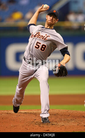 25 août 2011 - St.Petersburg, Floride, États-Unis - le lanceur partant des Detroit Tigers Doug Fister (58) throws pendant un match de baseball entre les Rays de Tampa Bay et les Tigers de Detroit au Tropicana Field. (Crédit Image : © Luke Johnson/ZUMApress.com) Southcreek/mondial Banque D'Images