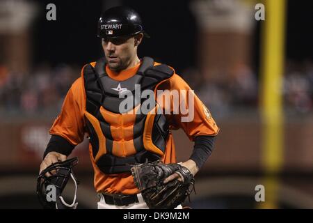 Le 26 août 2011 - San Francisco, Californie, États-Unis - San Francisco Giants catcher Chris Stewart (37) chefs de l'étang-réservoir au cours de la MLB match entre les Giants de San Francisco et les Astros de Houston. Les Giants de San Francisco gagner le match 2-1. (Crédit Image : © Southcreek Dinno Kovic/global/ZUMAPRESS.com) Banque D'Images