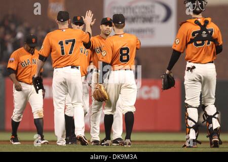 Le 26 août 2011 - San Francisco, Californie, États-Unis - San Francisco Giants winnin célébrer après le match contre les Astros de Houston. Les Giants de San Francisco gagner le match 2-1. (Crédit Image : © Southcreek Dinno Kovic/global/ZUMAPRESS.com) Banque D'Images