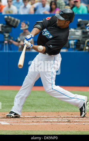 28 août 2011 - Toronto, Ontario, Canada - le voltigeur des Blue Jays de Toronto Eric Thames (46) en action contre les Rays de Tampa Bay. Les Rays de Tampa Bay a vaincu les Blue Jays de Toronto 12 - 0 au Rogers Centre, Toronto (Ontario). (Crédit Image : © Keith Hamilton/ZUMAPRESS.com) Southcreek/mondial Banque D'Images