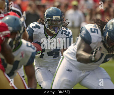 11 septembre 2011 - San Francisco, CA, USA - San Francisco 49ers Seattle Seahawks vs à Candlestick Park Dimanche, 11 Septembre, 2011. Seattle Seahawks running back Marshawn Lynch (24) .49ers a battu les Seahawks 33-17 (crédit Image : © Al/ZUMAPRESS.com) Golub Banque D'Images