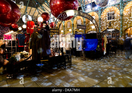 Jardin du couvent des feux du soir, Noël 2013 - Londres Banque D'Images