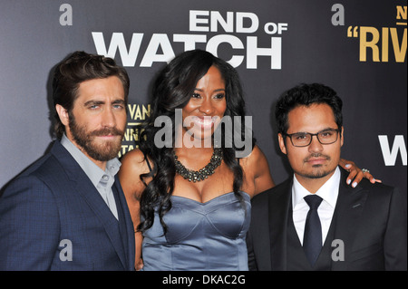 Jake Gyllenhaal Shondrella Avery Michael Pena Los Angeles Premiere de 'fin de Watch' tenue à Regal Cinemas - LA Live ! Los Banque D'Images