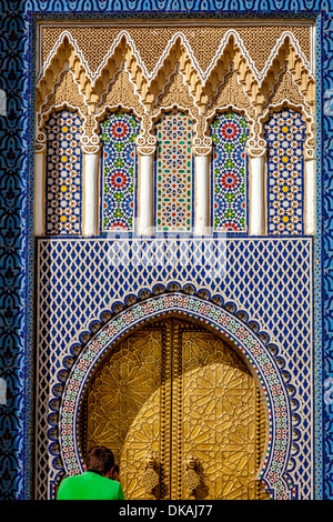 Les portes d'Airain du palais royal (Dar el-Makhzen), Fès, Maroc Banque D'Images