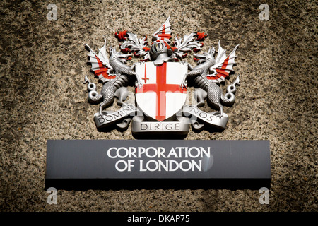 Corporation of London, armoiries plaque murale dans la ville de Londres Banque D'Images