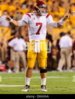 24 septembre 2011 : l'USC Trojans Quarterback Matt Barkley # 7 en action lors d'un match de football entre les NCAA Arizona State Sun Devils de l'université et de l'USC Trojans au Sun Devil Stadium de Tempe, Arizona, remporté par les Sun Devils, 43-22.(Image Crédit : © Max Simbron/Cal/ZUMAPRESS.com) Media Sport Banque D'Images