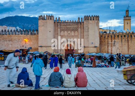 La Porte Bab Al Mahrouk, Fès, Maroc Banque D'Images