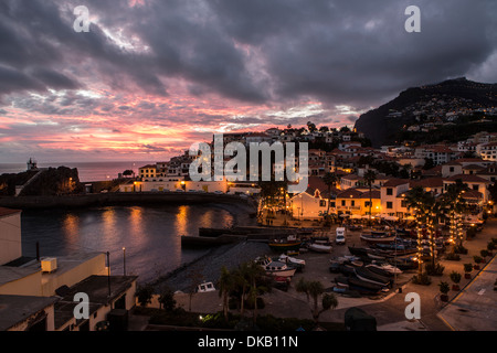 Camara de Lobos au coucher du soleil, Madeira, Portugal Banque D'Images