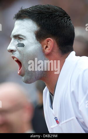 25 septembre 2011 - Oakland, Californie, États-Unis - un ventilateur au cours de la NFL Raiders match entre les New York Jets et les Oakland Raiders chez O.co Coliseum à Oakland, CA. Les raiders sont venus de l'arrière pour battre les Jets 34-24. (Crédit Image : © Matt Cohen/ZUMAPRESS.com) Southcreek/mondial Banque D'Images